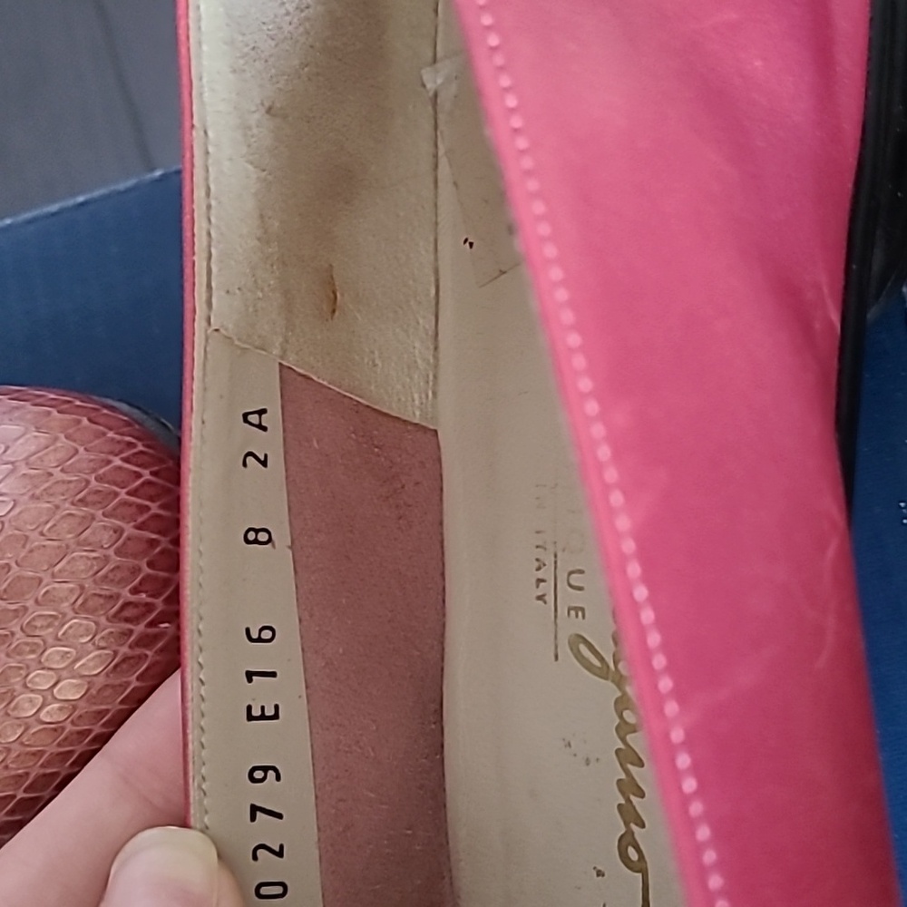 EUC Salvatore Ferragamo flats - Picture 6 of 12